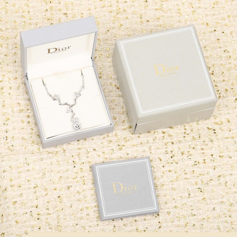 ch**an D*or necklaces